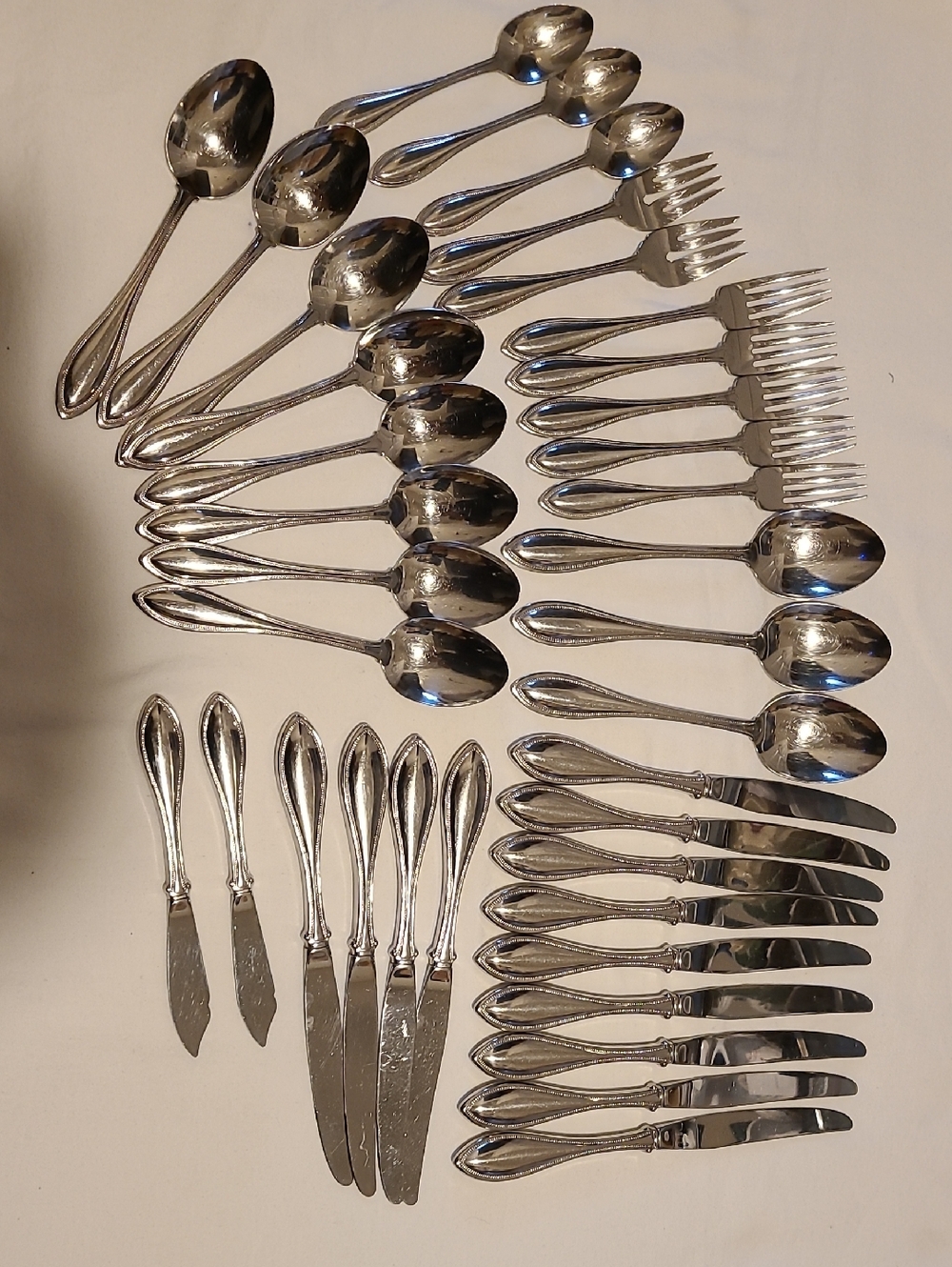 Oneida American Harmony Beaded Border Flateware Stainless (36 Pieces) Fork Spoon
